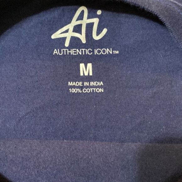 Authentic Icon tee - Picture 3 of 4